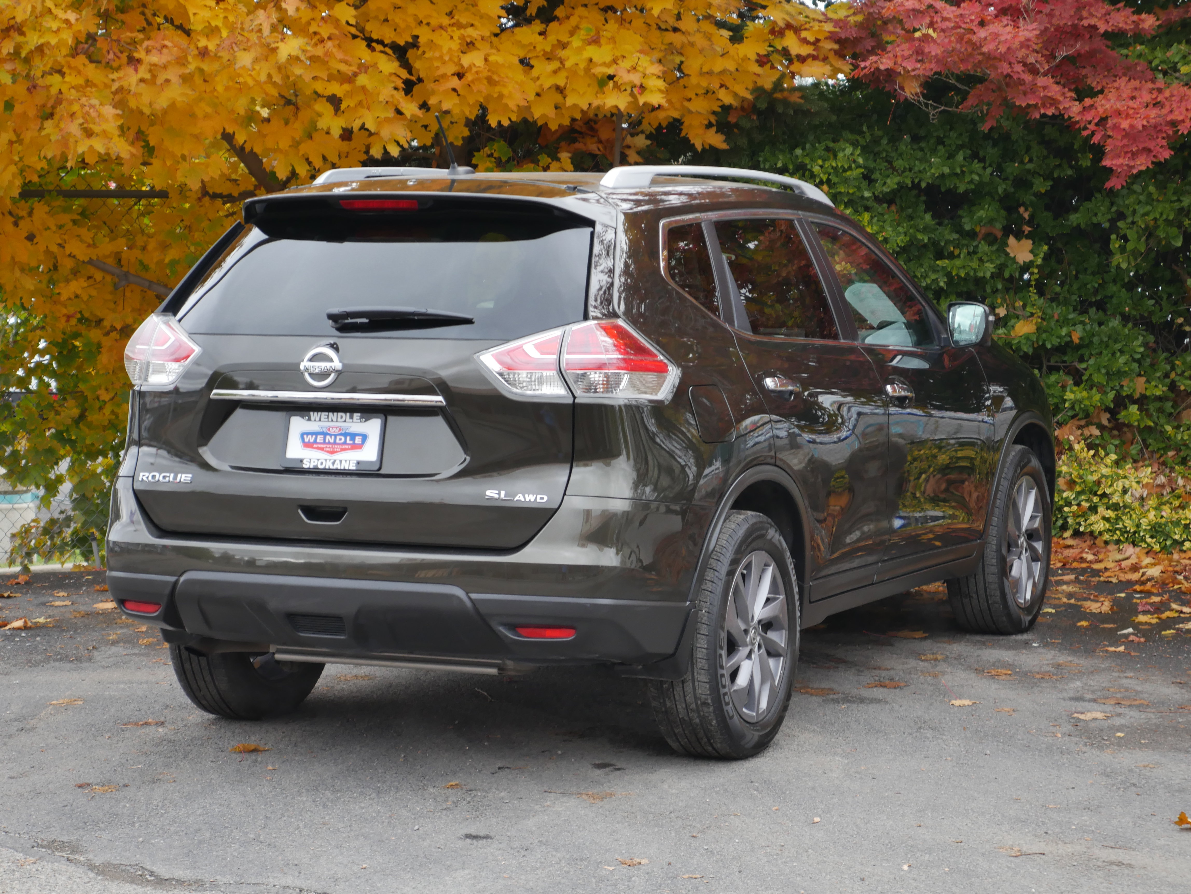 Used 2016 Nissan Rogue SL w/ SL Premium Package AWD/4WD image 24