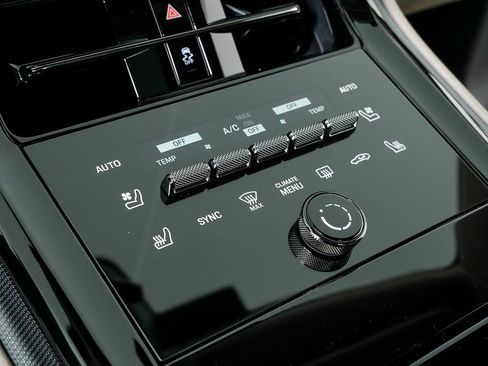 New 2026 Porsche Panamera RWD image 17