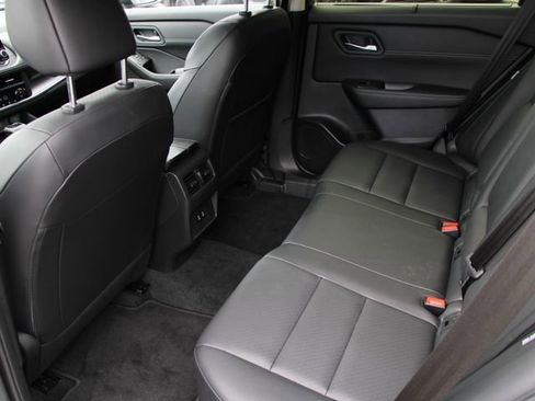 Certified 2024 Nissan Rogue SV w/ SV Premium Package AWD/4WD image 27