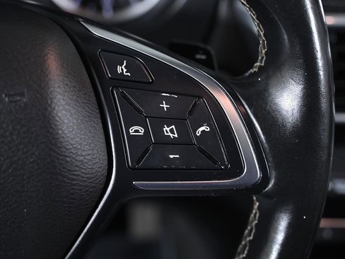 Used 2019 INFINITI QX30 Premium w/ Navigation Package image 12