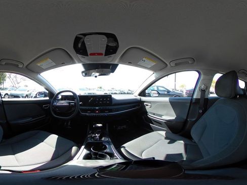 Used 2025 Kia K4 FWD image 43
