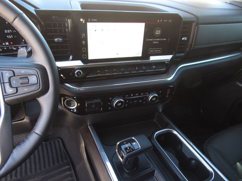 Used 2023 GMC Sierra 1500 SLT w/ SLT Premium Plus Package image 17