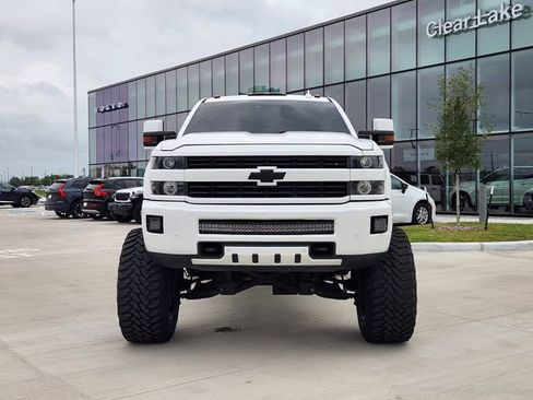 Used 2016 Chevrolet Silverado 2500 High Country w/ Duramax Plus Package AWD/4WD image 8