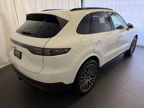 Certified 2023 Porsche Cayenne Platinum Edition AWD/4WD image 9