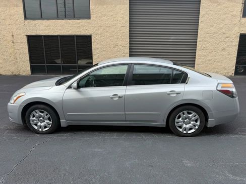 Used 2012 Nissan Altima 2.5 S w/ Value Pkg FWD image 3