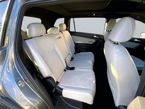 Used 2021 Volkswagen Tiguan SE R-Line image 24