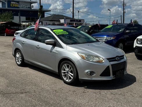 Used 2012 Ford Focus SE FWD image 4