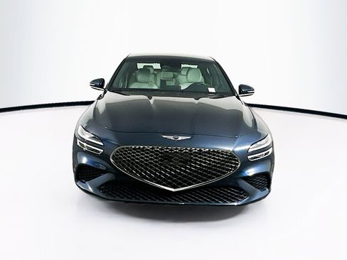 Used 2025 Genesis G70 2.5T image 2