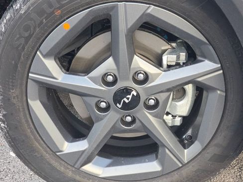 New 2025 Kia K4 LXS image 8