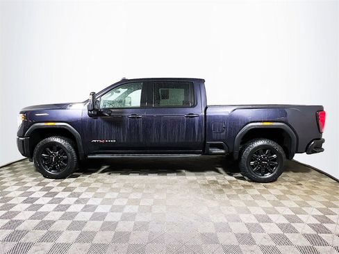 Used 2024 GMC Sierra 3500 AT4 w/ AT4 Premium Plus Package image 5
