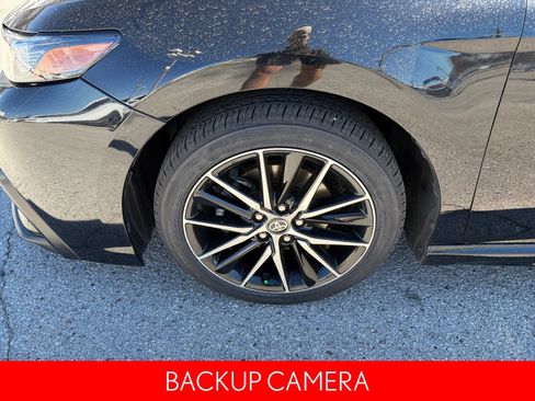 Used 2021 Toyota Camry SE image 11