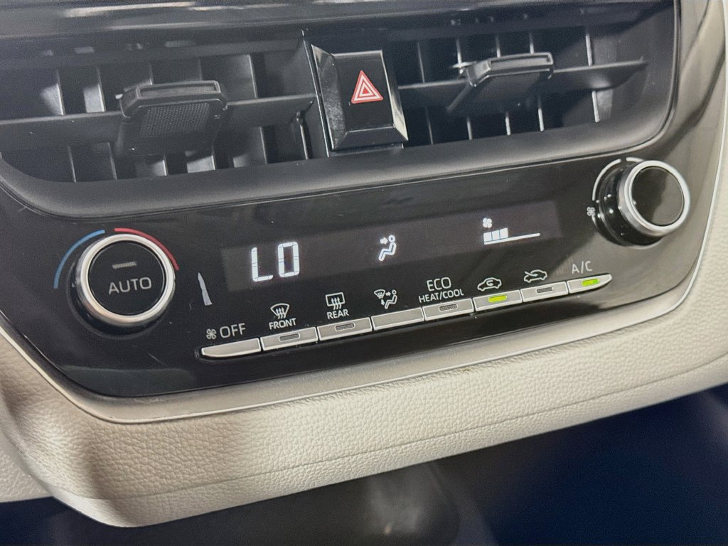 Used 2022 Toyota Corolla LE FWD image 18