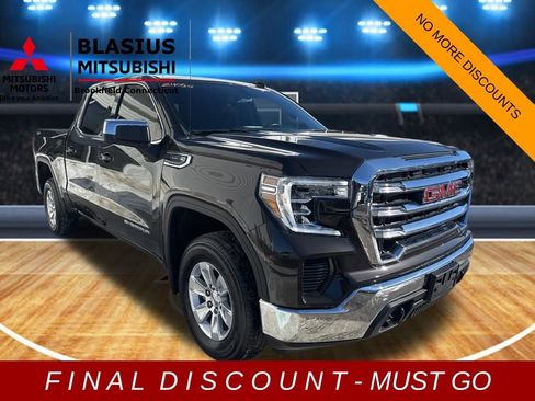 Used 2022 GMC Sierra 1500 SLE image 1