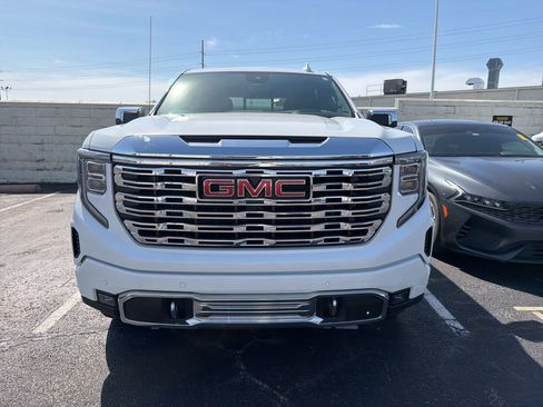 Used 2024 GMC Sierra 1500 Denali w/ Denali Reserve Package AWD/4WD image 2