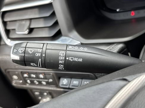 Used 2022 GMC Yukon Denali image 95