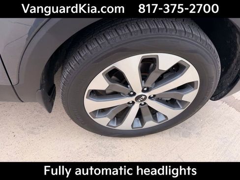 Used 2020 Kia Telluride EX w/ EX Premium Package image 11