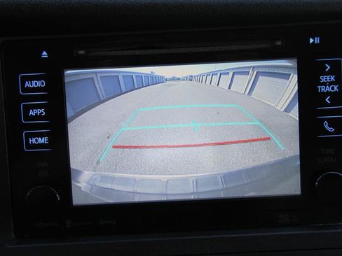 Used 2016 Toyota Sienna XLE w/ XLE Navigation Package FWD image 34