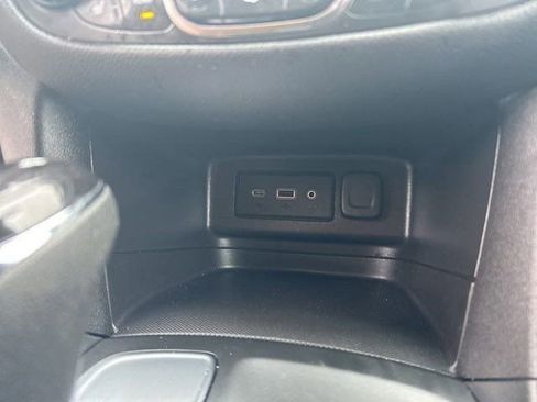 Used 2021 Chevrolet Equinox LT image 26