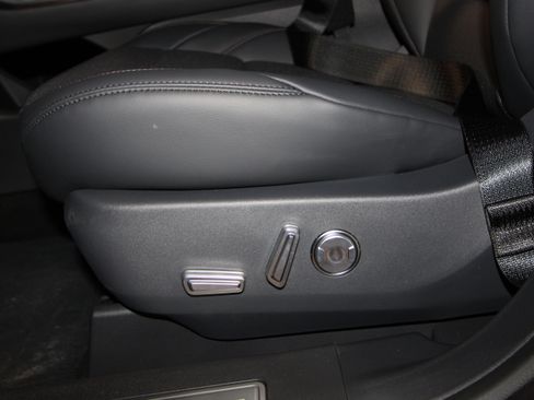 New 2026 Lincoln Nautilus Premier image 7