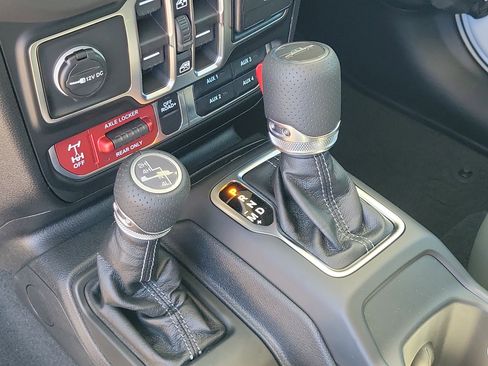 New 2026 Jeep Gladiator Mojave w/ Safety Group AWD/4WD image 18