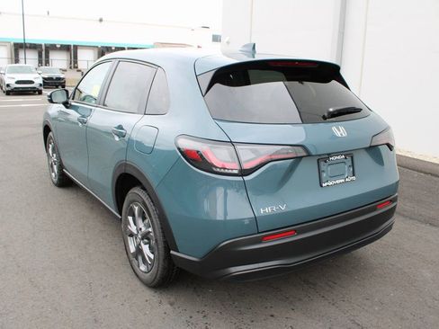 New 2026 Honda HR-V LX image 8