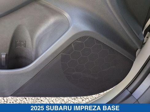 Certified 2025 Subaru Impreza 2.0i image 14