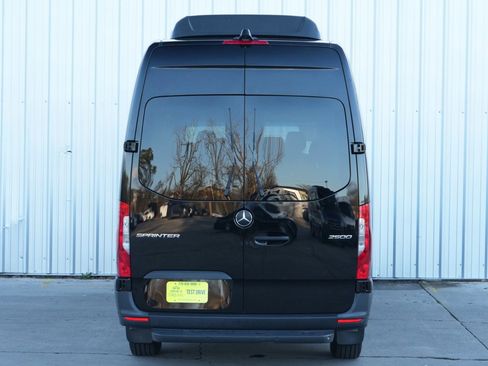 Used 2024 Mercedes-Benz Sprinter 2500 image 46