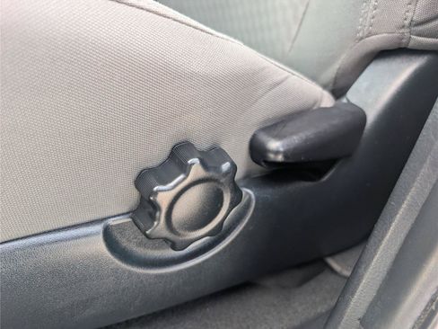 Used 2022 Toyota Tacoma SR5 RWD image 18
