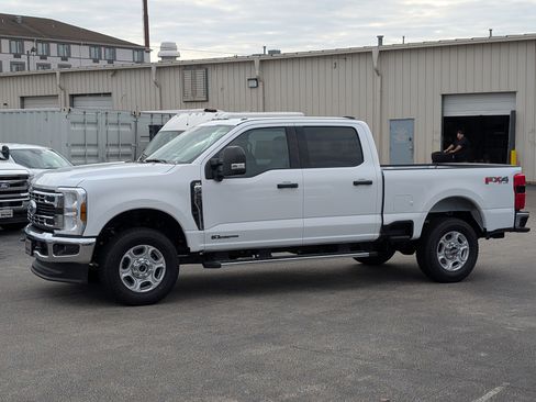New 2026 Ford F250 XLT w/ 360-Degree Camera Package image 13