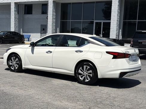 Certified 2025 Nissan Altima 2.5 S FWD image 3
