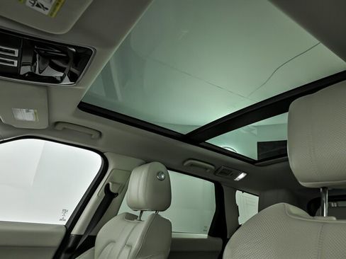 Used 2014 Land Rover Range Rover Sport HSE image 20