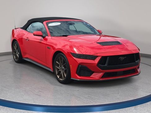 Used 2025 Ford Mustang GT Premium RWD image 3