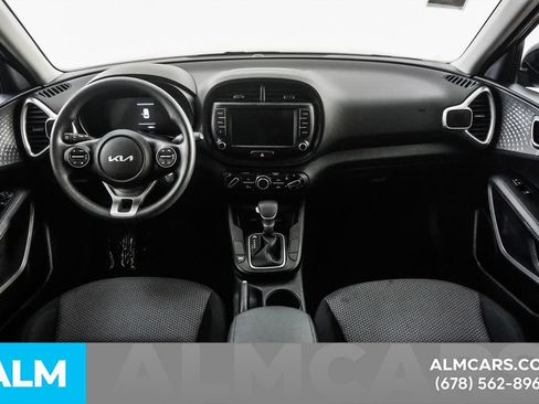 Used 2025 Kia Soul LX w/ LX Technology Package FWD image 19