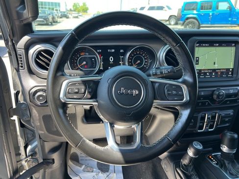 Used 2021 Jeep Wrangler Unlimited Sahara w/ Uconnect 4C Nav & Sound Group AWD/4WD image 18