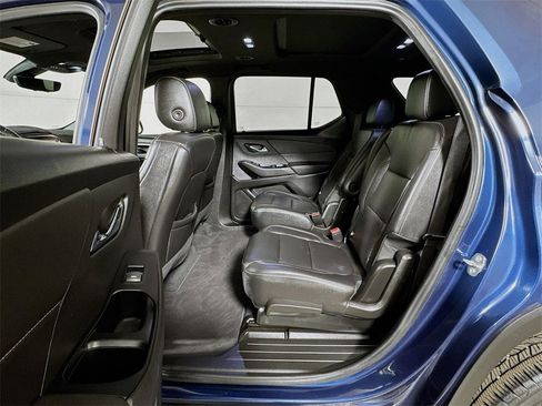 Used 2023 Chevrolet Traverse LT w/ LT Premium Package image 24