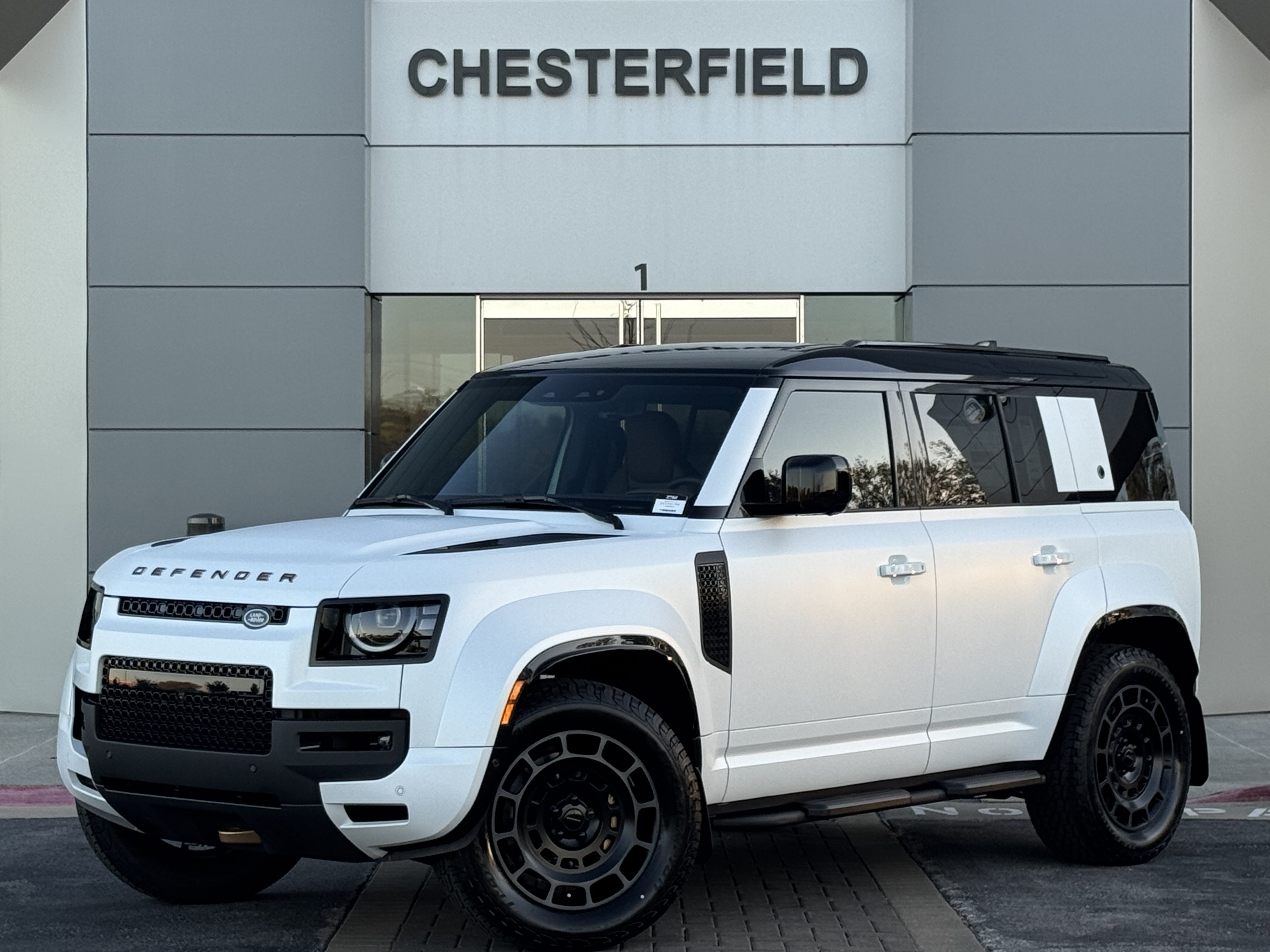 New 2026 Land Rover Defender 110 OCTA AWD/4WD image 1