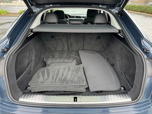 Used 2021 Audi e-tron Prestige w/ Prestige Package image 29