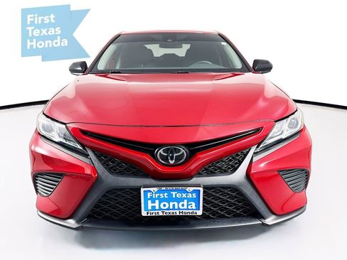 Used 2019 Toyota Camry L image 2