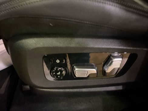 Used 2020 BMW X5 xDrive50i w/ Executive Package image 14