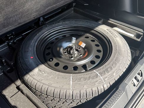 Used 2025 Ford Bronco Sport Badlands image 15