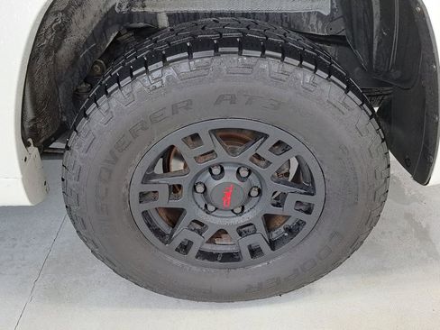 Used 2016 Toyota 4Runner Limited image 34