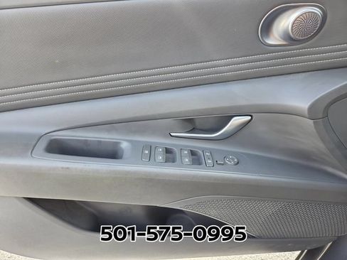 Used 2023 Hyundai Elantra SEL w/ Convenience Package FWD image 31