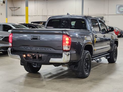 Used 2022 Toyota Tacoma SR5 image 8