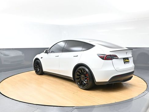 Used 2023 Tesla Model Y Performance AWD/4WD image 6