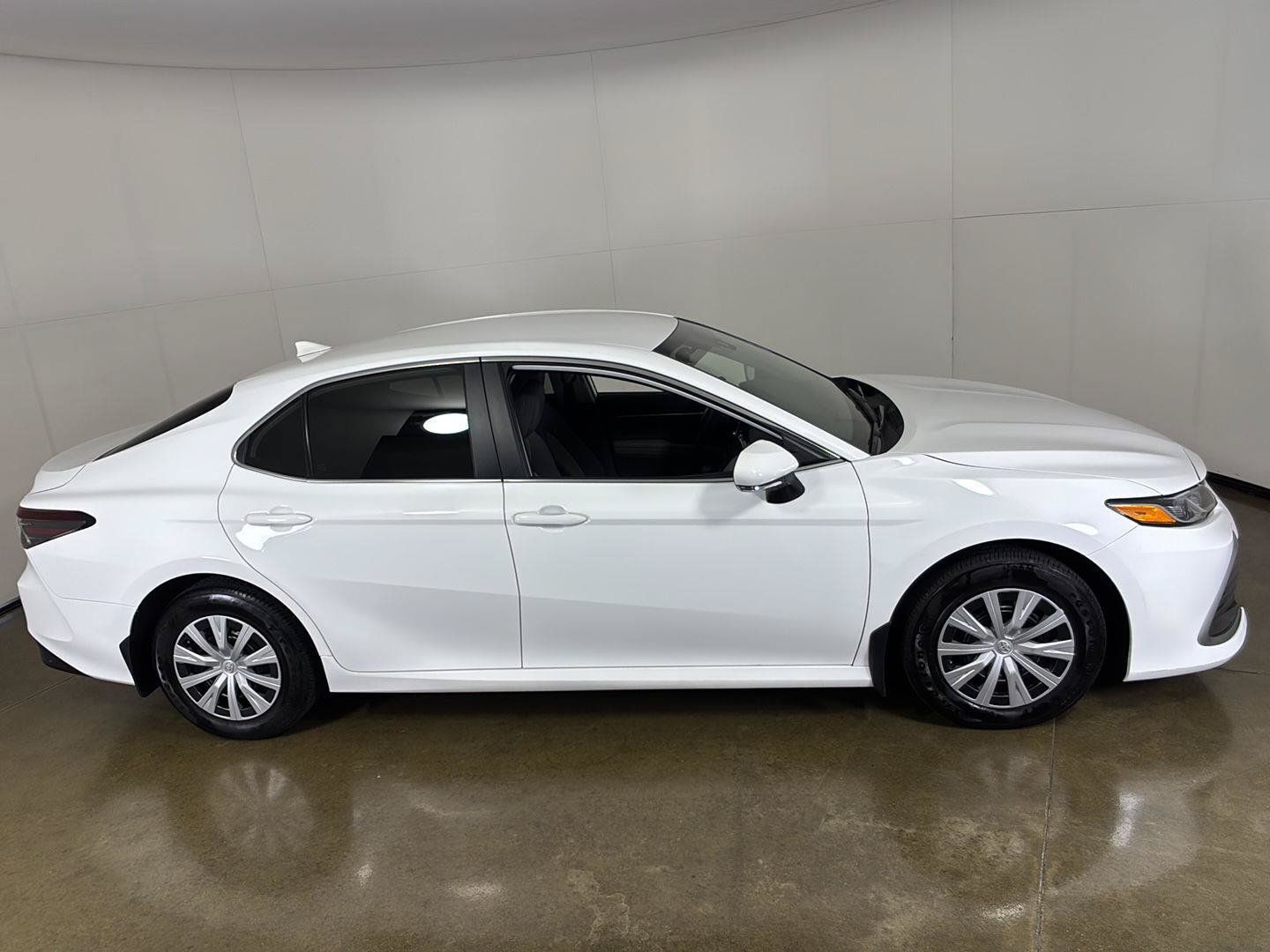 Used 2023 Toyota Camry LE FWD image 8