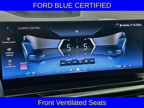 Used 2025 BMW X5 xDrive50e AWD/4WD image 19