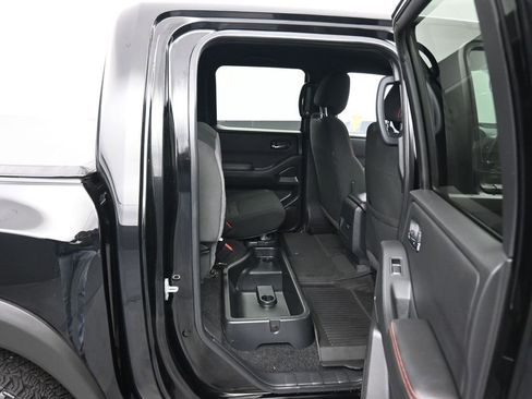 Used 2023 Nissan Frontier PRO-4X w/ Technology Package image 41