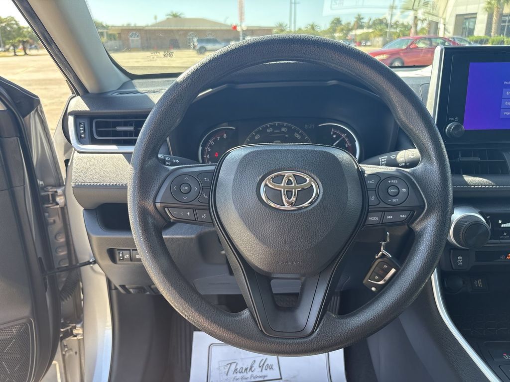 Used 2023 Toyota RAV4 LE FWD image 16