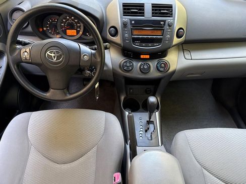 Used 2011 Toyota RAV4 4WD w/ Upgrade Value Pkg image 25