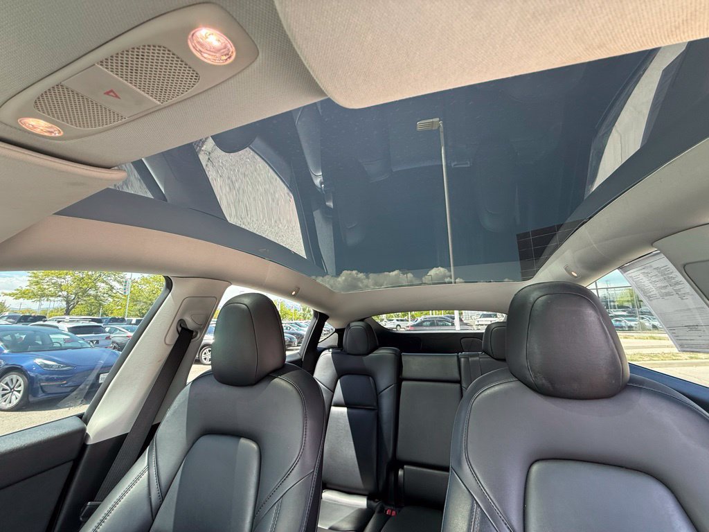 Used 2022 Tesla Model Y Long Range AWD/4WD image 18